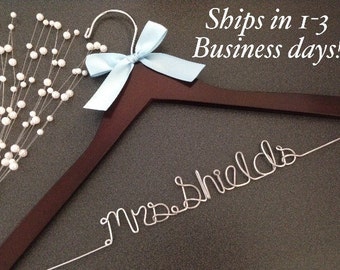 wedding hangers, bride hangers, bridal gift, custom hanger, hanger, bridesmaids gift, weddings