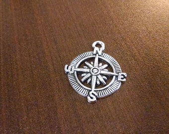 10pcs - Antique Silver Compass Charm #etsy - 30mm x 25mm - Travelling Charms - Bulk Charms - Jewelry Supplies c7