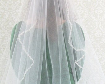 Floor length wedding viel