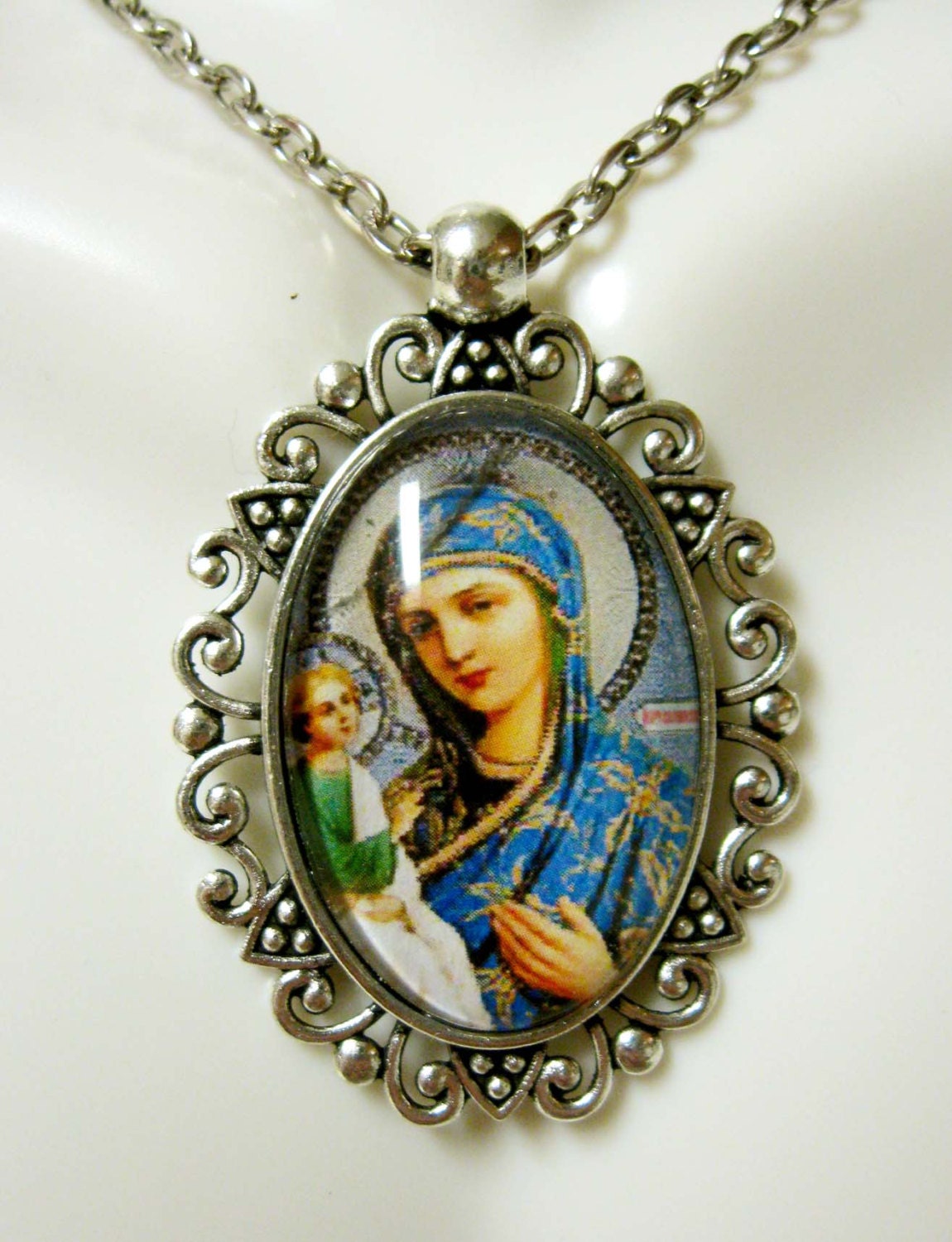 Madonna and child necklace AP26-222