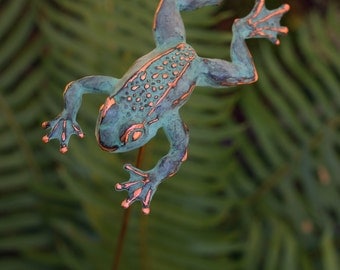 Leaping Frog sculpture garden stake