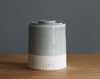 Custom urn with lid. Handmade pottery pet urn or human ashes urn. read item details before ordering