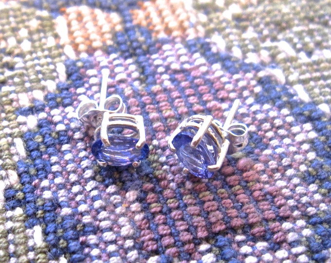 Certified Tanzanite Studs, 7x5mm Oval, Natural, Set in Sterling Silver E888