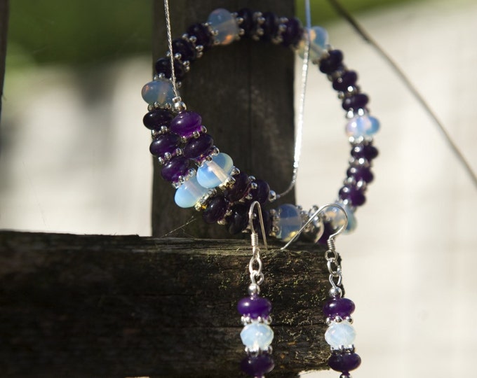 Purple agate and moonstone jewellery set, purple agate moonstone and silver necklace, agate moonstone earrings, moonstone bracelet