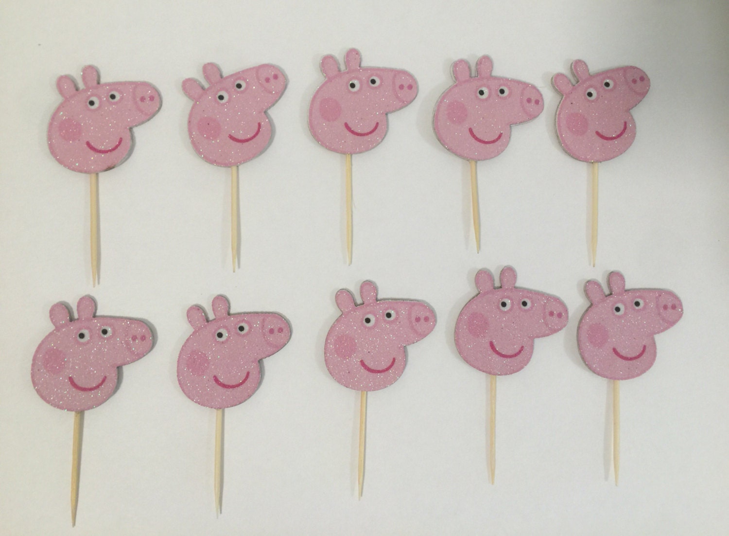 Peppa pig cupcake toppers 24