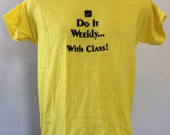 Vtg 80s Screen Stars Do It Weekly With Class T-Shirt Yellow M Thin 50/50