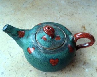 Heart decorated small Teapot