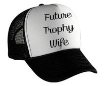 WHITE/BLACK HAT - TROPHY WIFE main image 1