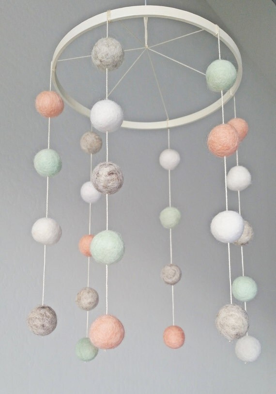 Baby Mobile Classic Modern in mint and peach