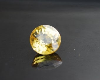 Loose Gemstones, Natural Yellow Sapphire 1.86ct oval cut Gemstone