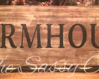 Farmhouse wall sign with rustic elegance