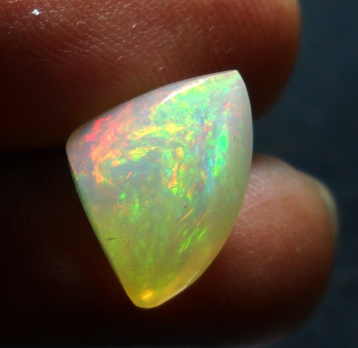 Opal Loose Gemstone Carat 5.85Size 11x10 mmNatural