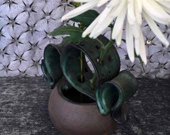 Ceramic Wild Flower Vase in Forest Green and Black Mountain