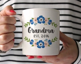 Grandma Gift Pregnancy Announcement Pregnancy Reveal to Grandma Mug New Grandma Gift Floral Grandparents New Grandma to Be Gift Coffee Mug
