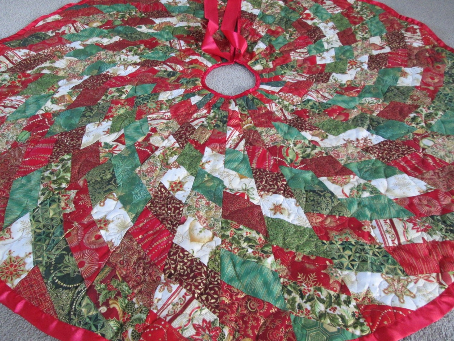 modern christmas tree skirt quilted tree skirt christmas modern christmas tree skirt quilted tree skirt christmas