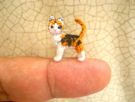 Miniature Calico Cat Micro Crochet Cat Kitten Amigurumi