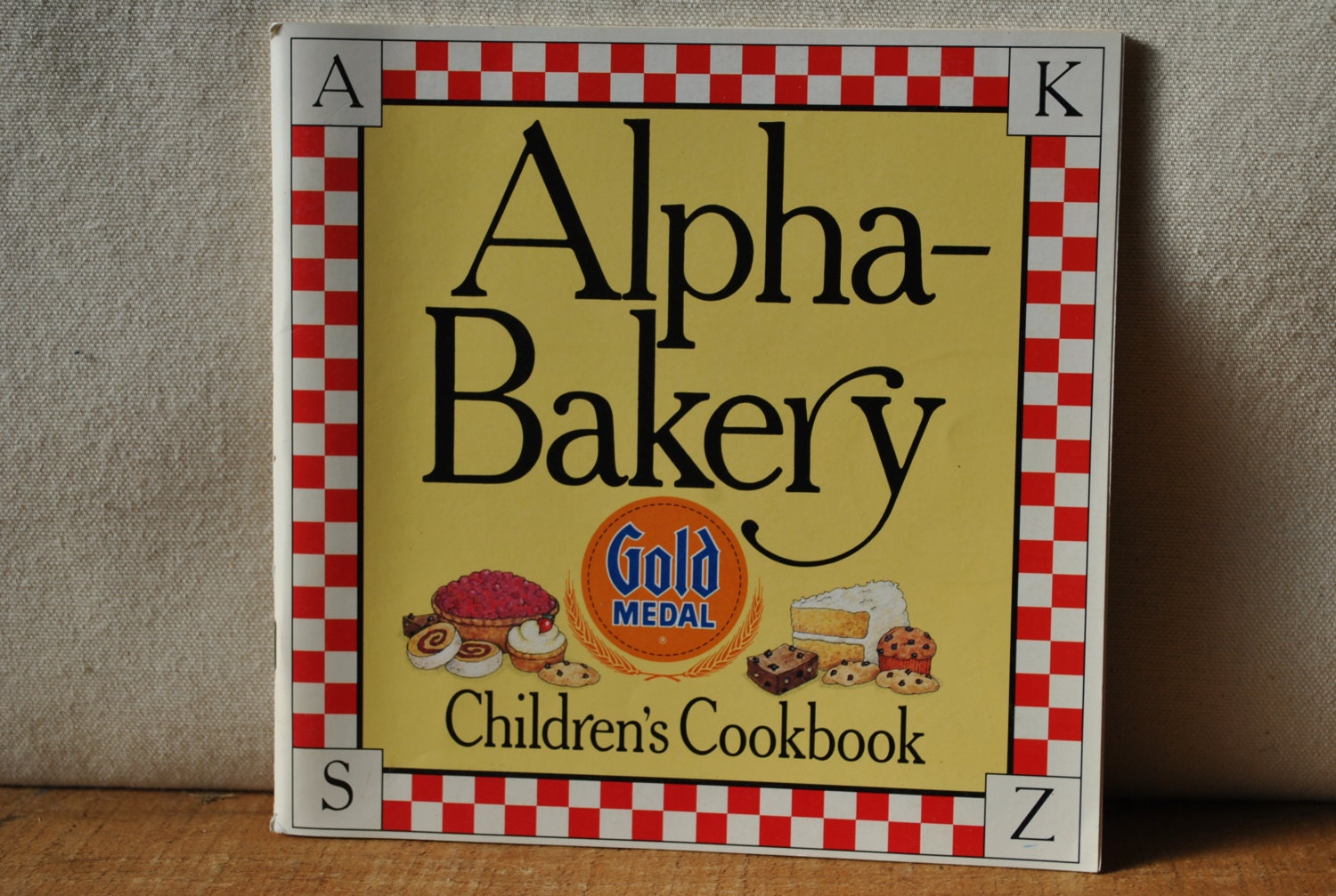 Alpha Bakery Childs Cookbook Betty Crocker Childrens