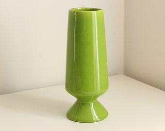 Vohann California Pedestal Vase in Chartreuse Green