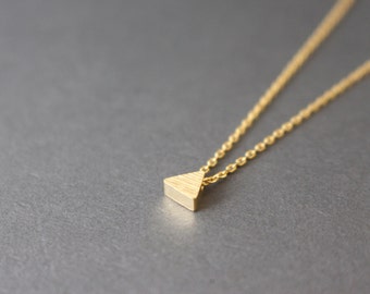 Tiny triangle necklace // gold Triangle necklace - Geometric jewelry