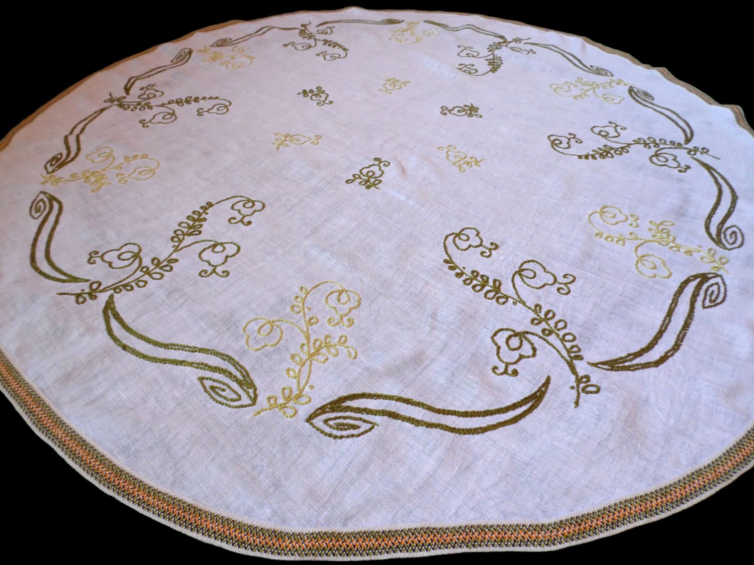 vintage oval round cotton tablecloth olive floral embroidery vintage oval round cotton tablecloth olive floral embroidery