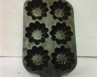 Cast iron muffin pan