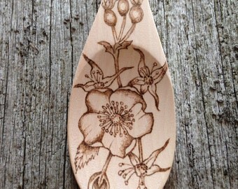 Rosehips,wild rose,wooden spoon,pyrography,wood burned,kitchen spoon,botanical,nature,wooden, vines,autumn,winter,seed,woodland,earth,flower