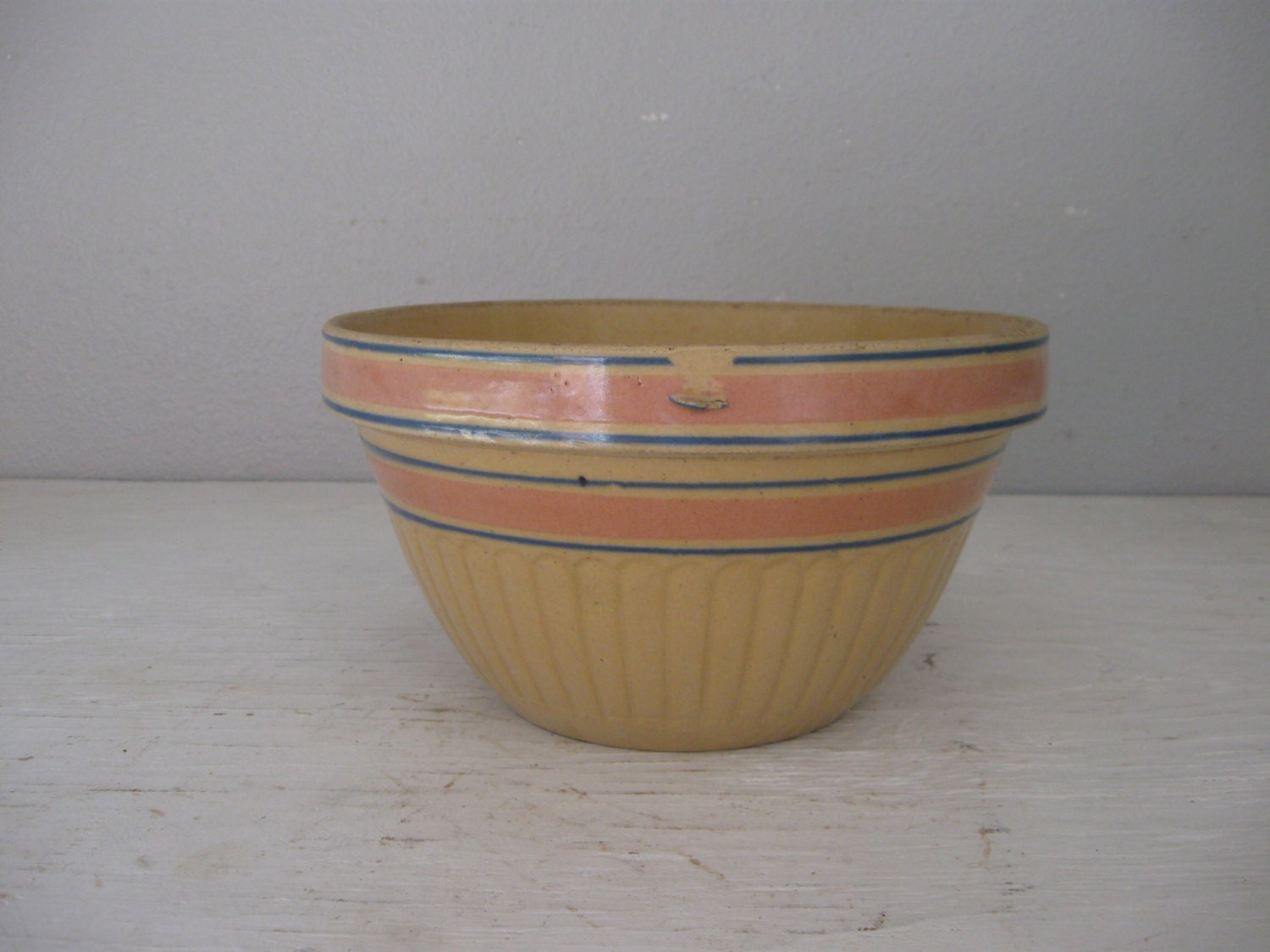 Vintage Crock Bowl Yelloware Bowl Hull by southernhomevintage