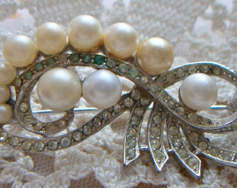 Signed Richelieu Vintage Brooch/Pin Back with Faux Pearls and Rhinestones Silvertone