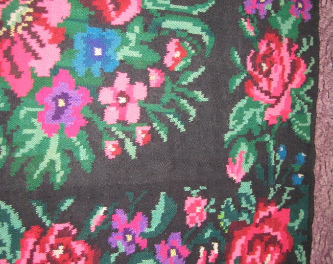 Bessarabian Kilim. Vintage Kilim, Handmade 35 years old, handmade.rose carpet, Ukrainian, Bessarabian carpet, Rosh.
