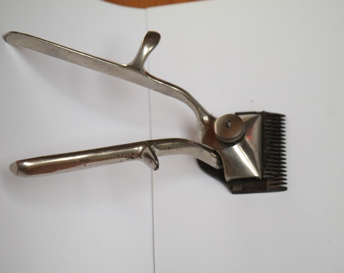Vintage Hair Clipper/Vintage metal hair shearer machine, Fully mechanical, Allover Barber Shop Shears ,Trimm/ grooming