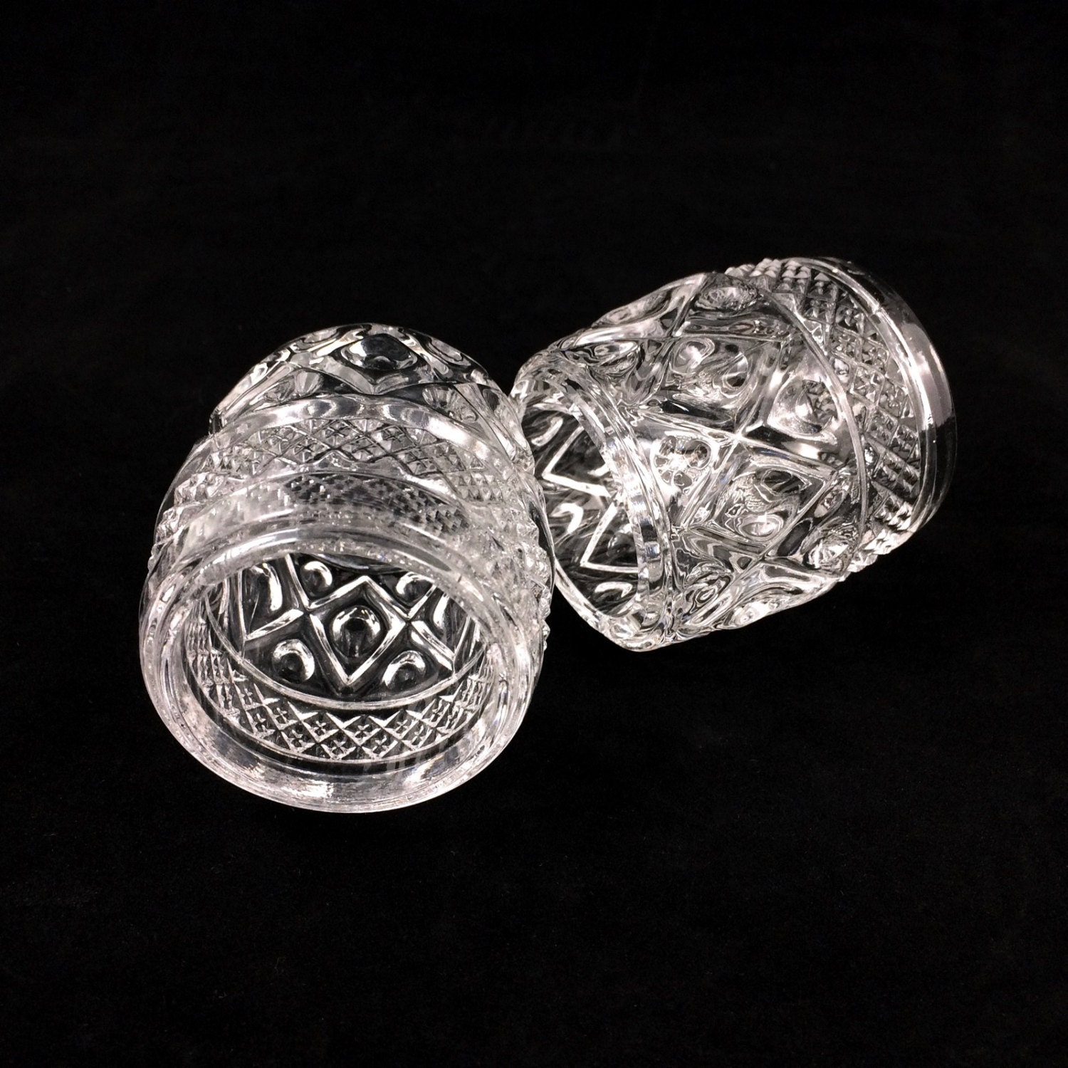 Pair of Vintage Crystal Cut Glass Napkin Rings with Diamond and ...