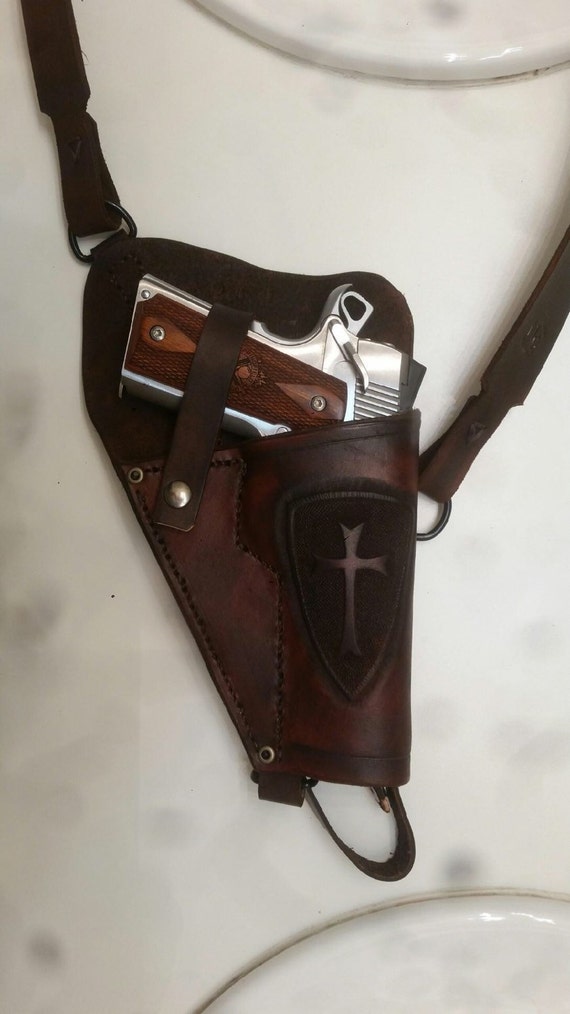 Custom Leather Shoulder holster for 1911 pistol.