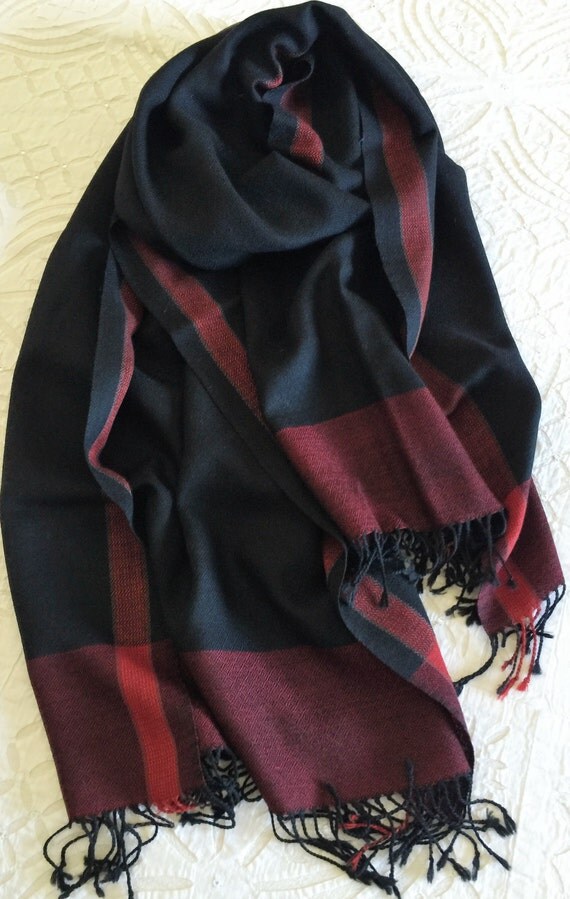 Pure sheep merino wool scarf stole shawl wrap solid black with rich red patterned woven border