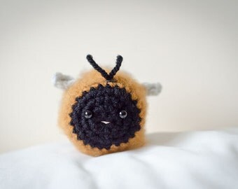 Cute Mystery Carder Bee Amigurumi Kawaii Carder Bee - Amigurumi Bee Crochet OOAK