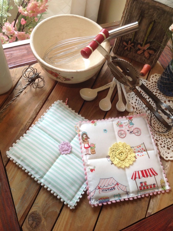 Items similar to Pot Holders on Etsy