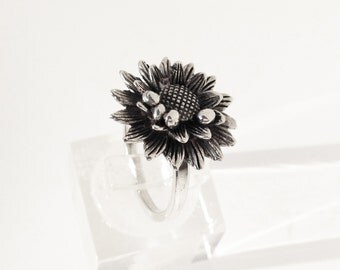 FLORAL # 01: Margot Ring, chopped cane, Sterling Silver, oxidized and polished.