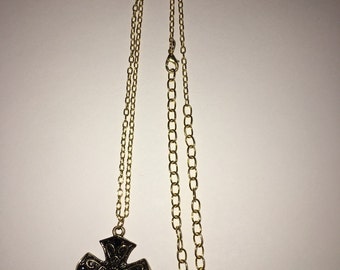 HOLLOW CROSS SHIFT LONG NECKLACE/ 1色
