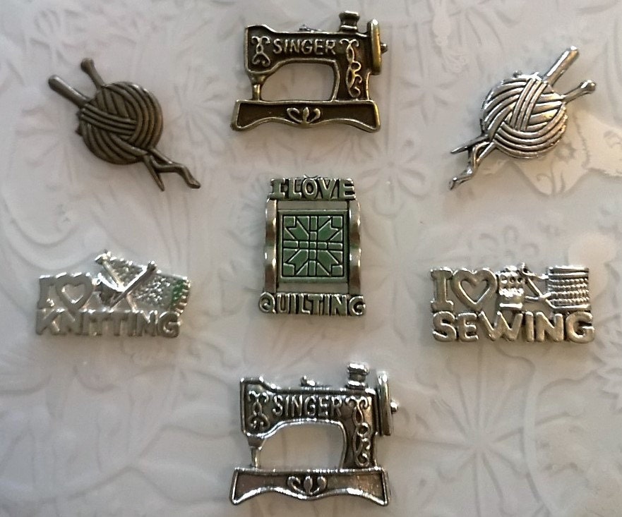 Singer sewing machine badge pinsquilting badgeknitting