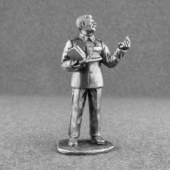unpainted 54mm metal toy soldiers