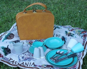 Reclaimed Vintage Picnic Set for Two