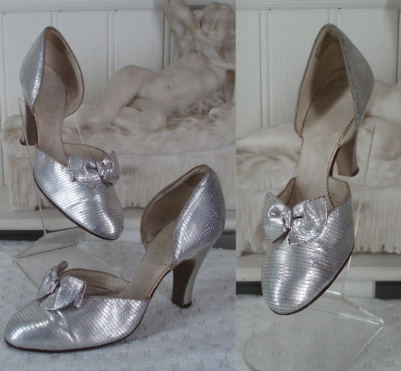 c1930's Silver Leather Danse Shoes with Bows Small . 1930's Shoes . Silver Danse Shoes . WW11 Shoes . 1940's . Lindyhop .
