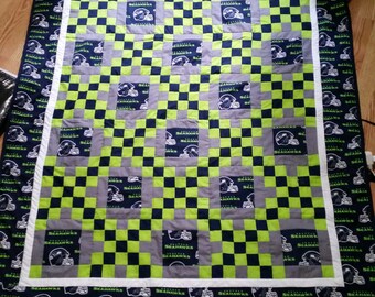 Seahawk Irish Chain quilt
