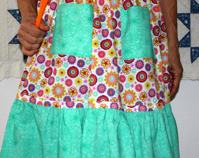 HALF PRICE ** Feminine Multi Color Mod Floral Half Apron. Turquoise Ruffle and Pockets on Boho Half Apron. Matching Girl's Apron Available