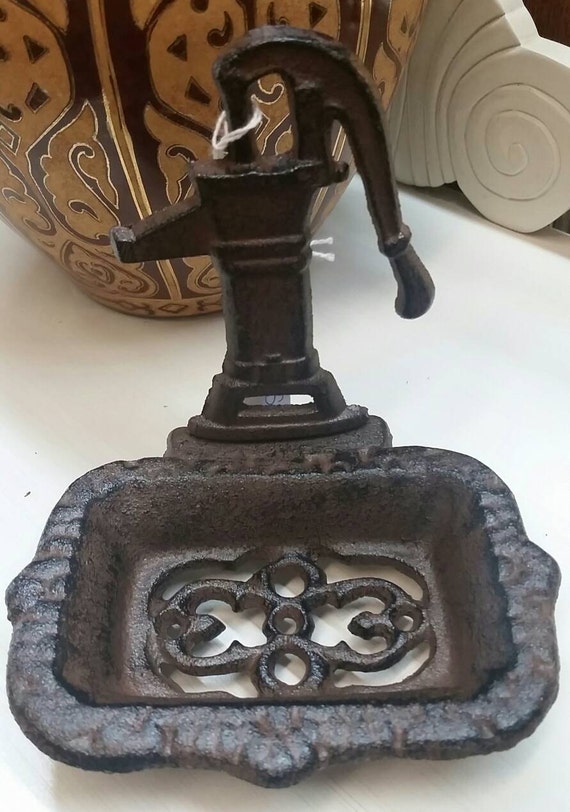 1900's Style Reproduction Cast Iron Soap Dish. Country