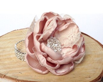 Pink Wrist Corsage , Pink Dusty Rose Wrist Corsage , Pink Wedding Wrist Carsage , Rhinestone Brooch Wrist Corsage