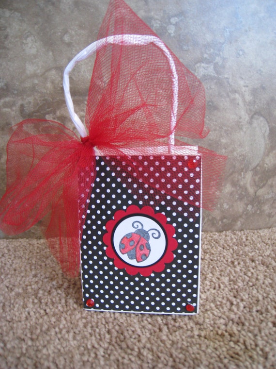 Ladybug Party Favor Bags Set of Six by TwoCraftyCreations on Etsy