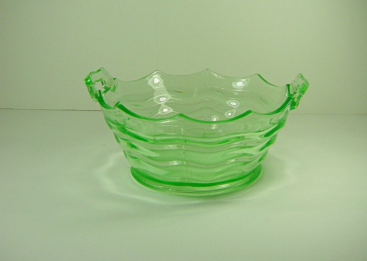 Vintage VASELINE FRUIT BOWL Circa 1930 Green Glass Jenkins