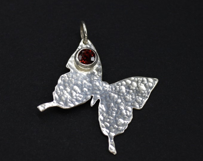 Butterfly Pendant Sterling Silver Butterfly Necklace Garnet Simple Everyday Necklace Butterfly Gift Animal Necklace Papillon Farfalla