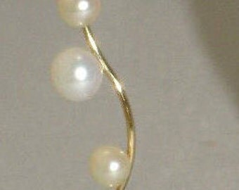 14KT Gold and Freshwater Pearl Earrings
