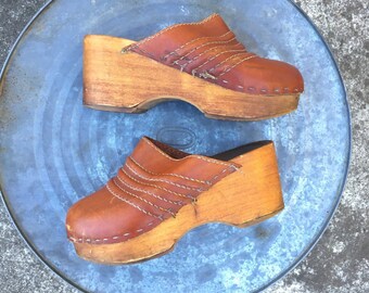 70s Leather Clogs Wood Soles Sz 6 US 36 EU